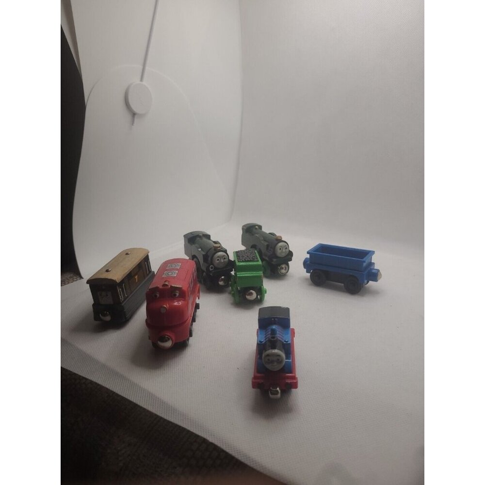 Thomas The Tank Engine & Friends Magnetic Lot Of 7